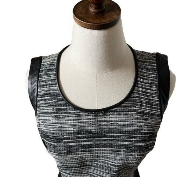 Kempner Tweed Mini Dress Size 2 Leather Trim Stretch Side sleeveless Black White - Picture 5 of 13